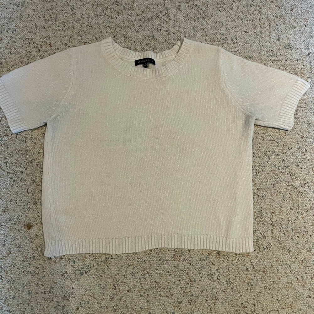 KENDALL & KYLIE WHITE SWEATER SIZE SMALL